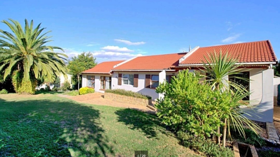 To Let 3 Bedroom Property for Rent in Heldervue Western Cape